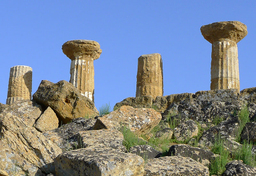 Greckie kanelury i bikini