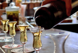 Kieliszek jenever czyli picie po holendersku
