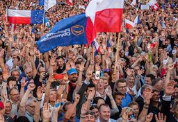 Stłumione uczucia stworzyły polską mitologię historyczną