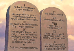 18 przykazań polskości