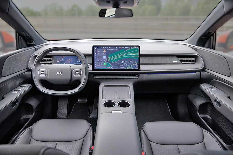 Samochód elektryczny 2025 Xpeng G6