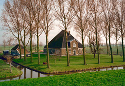 Turystyczna trasa po polderach Holandii