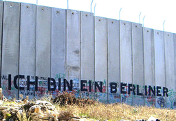 Mury graniczne bezsilnych ludzi