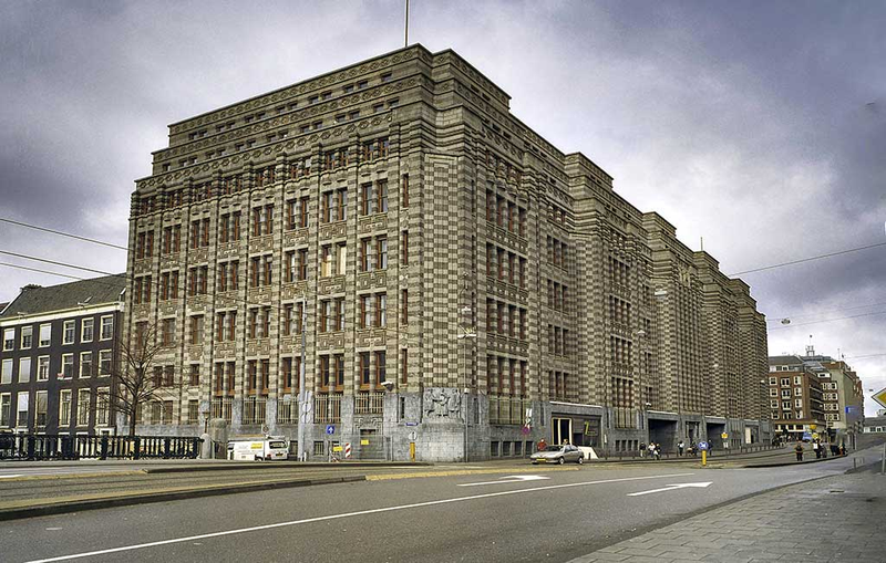 Budynek NHM w Amsterdamie