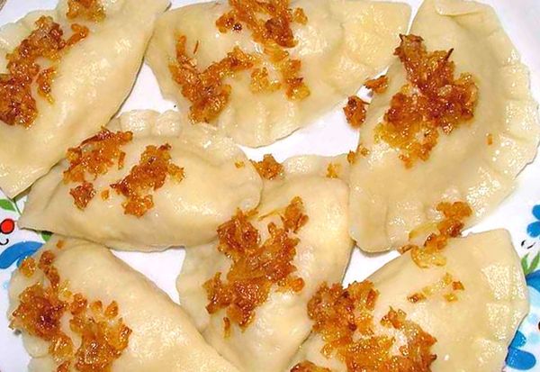 Jak nauczyliśmy się lepić pierogi