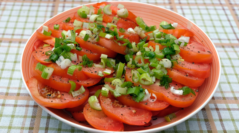 sałatka z pomidorów po polsku