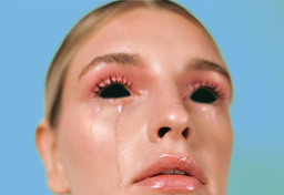 Tylko ślepiec jest świadom, że nie widzi