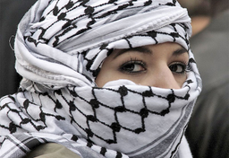 Terroryści - strach dobrze się sprzedaje